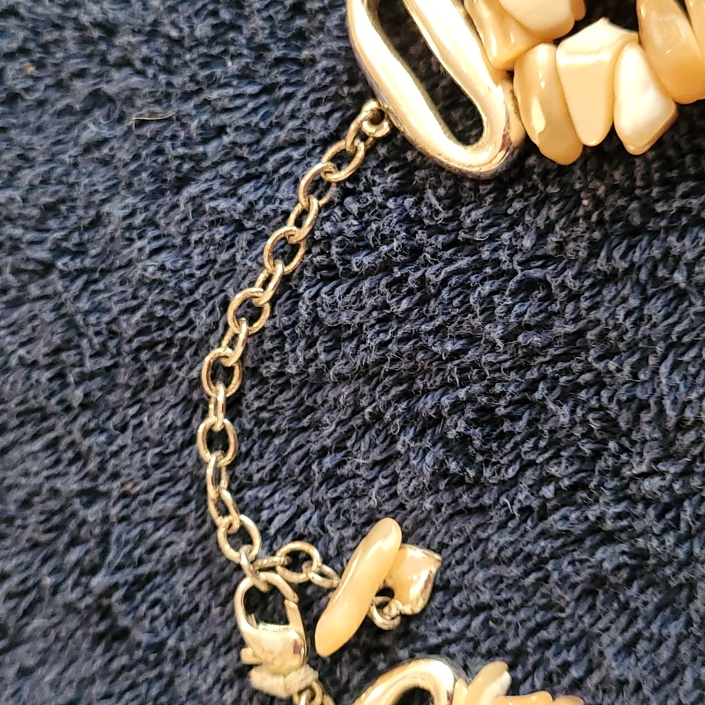Shell necklace - Picture 4 of 6